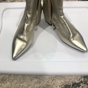 Stylish Gold Metallic Linea Paolo Ankle Boots Sz 9 Pointed-toe Boots